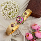 Elegant Round Floral Medallion Adjustable Pendant With Plain Hipbelt-Green Bead-Vriksham-G22866