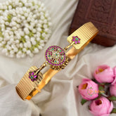 Intricate Floral Motif Medallion Adjustable Pendant With Plain Hipbelt-Gold Bead-Vriksham-G22872