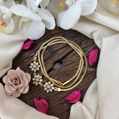 Vriksham Floral Grace Moggapu Gold Chain-White-G19581