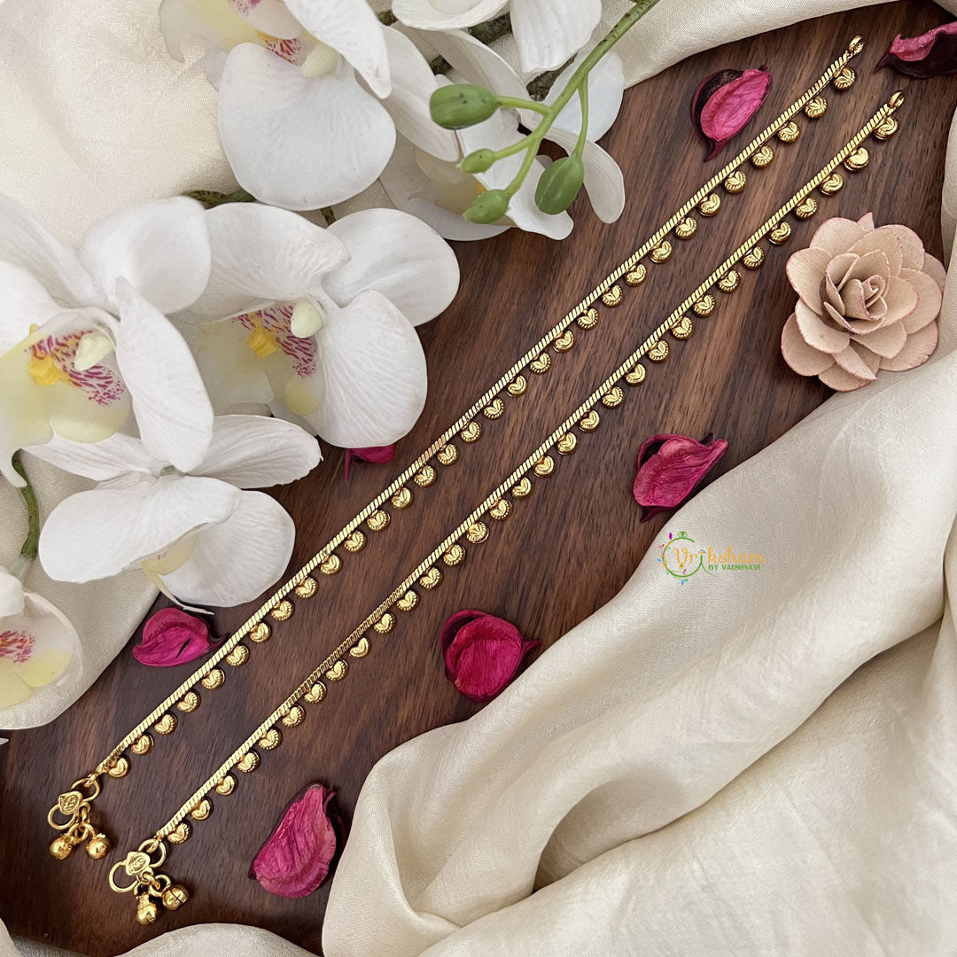 Vriksham Leaf Style Gold Look Alike Bridal Anklets-G17806