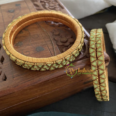 Single Line Kundan Bangle-Triangle -LIGHT GREEN-Opaque-g3652
